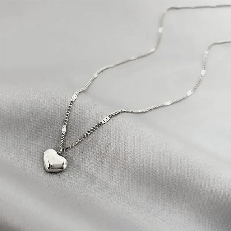 Mila Ketting met Hartjeshanger, Fijne Schakel & Tijdloos Ontwerp
