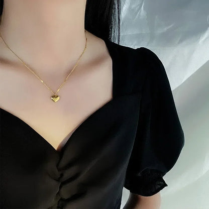 Mila Ketting met Hartjeshanger, Fijne Schakel & Tijdloos Ontwerp