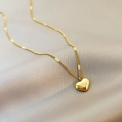 Mila Ketting met Hartjeshanger, Fijne Schakel & Tijdloos Ontwerp